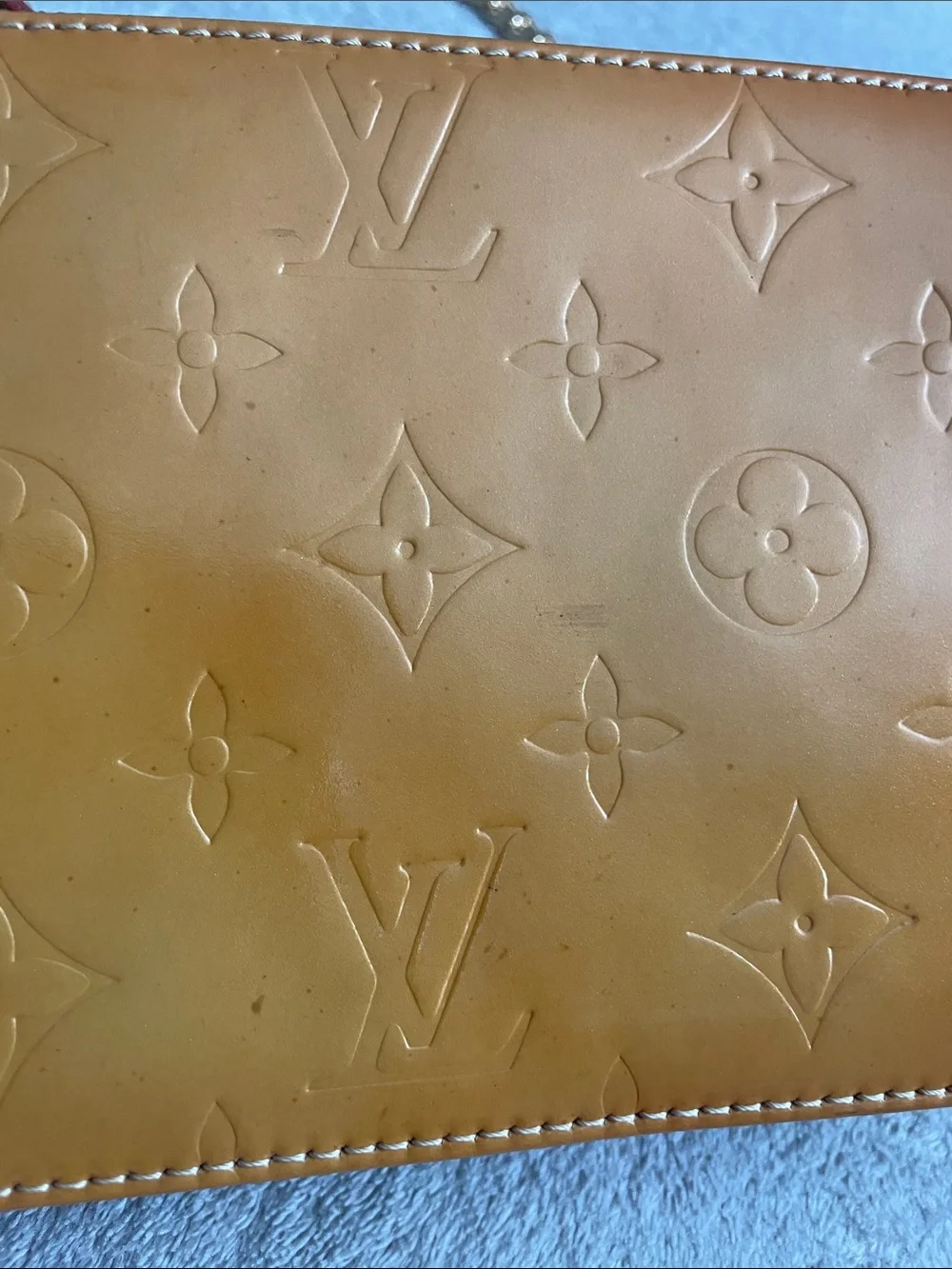 Additional pictures for Louis Vuitton Lexington Vernis Pochette